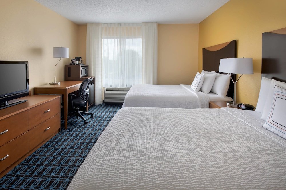 Фото Fairfield Inn & Suites by Marriott Verona