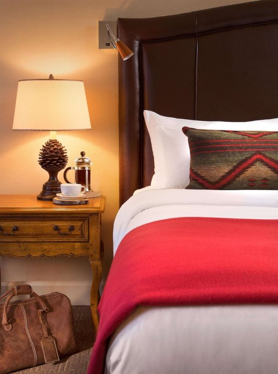 Фото Fairmont Chateau Whistler