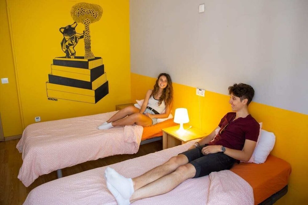 Фото Onefam Sungate Hostel Madrid