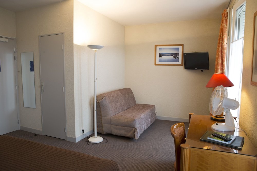 Фото Logis Hotel du Cerf