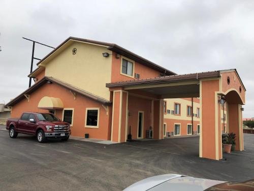 Фото Super 8 by Wyndham Amarillo