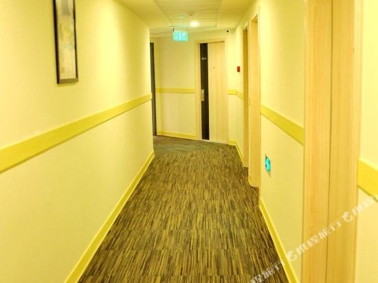 Фото Jinjiang Inn Wuhu Phoenix Food Street