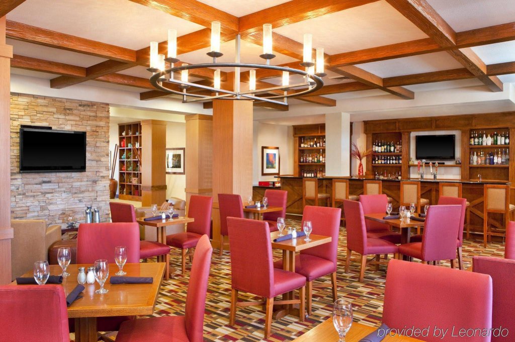 Фото Four Points by Sheraton Sacramento International Airport