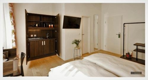 Фото SevenDays Hotel BoardingHouse