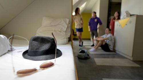 Фото The Hive Party Hostel