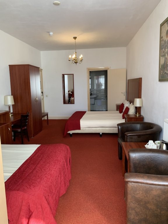 Фото Hotel Parklane