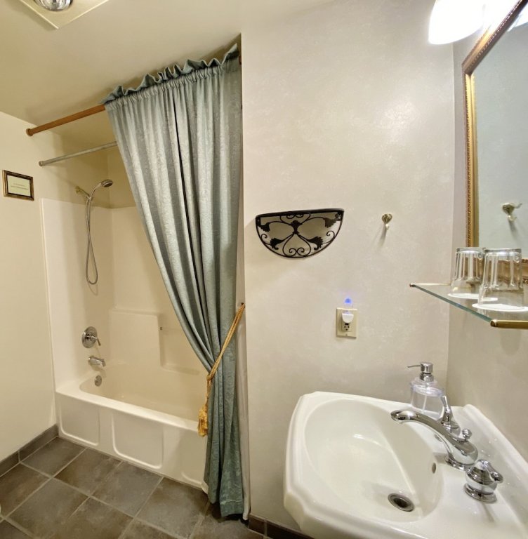 Фото Excelsior Inn