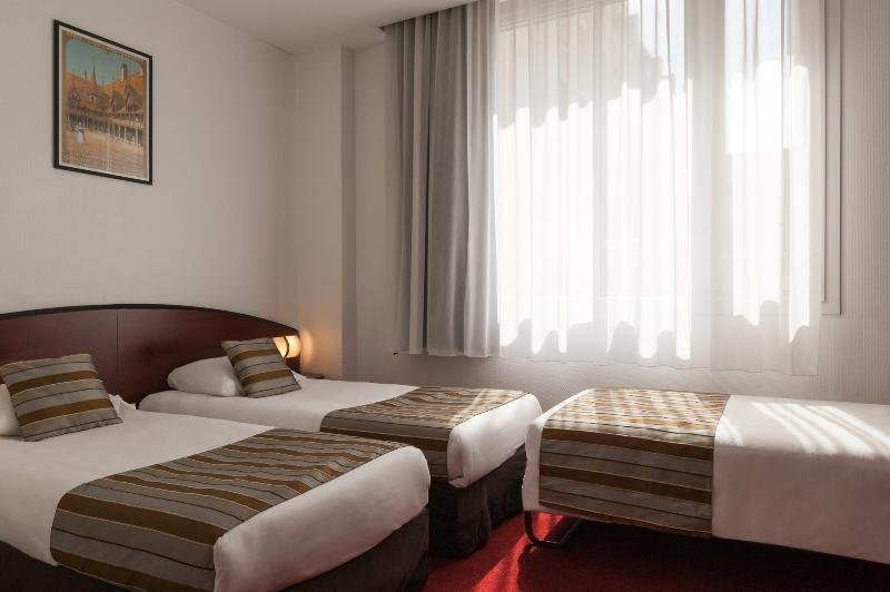 Фото Campanile Caen Centre Gare