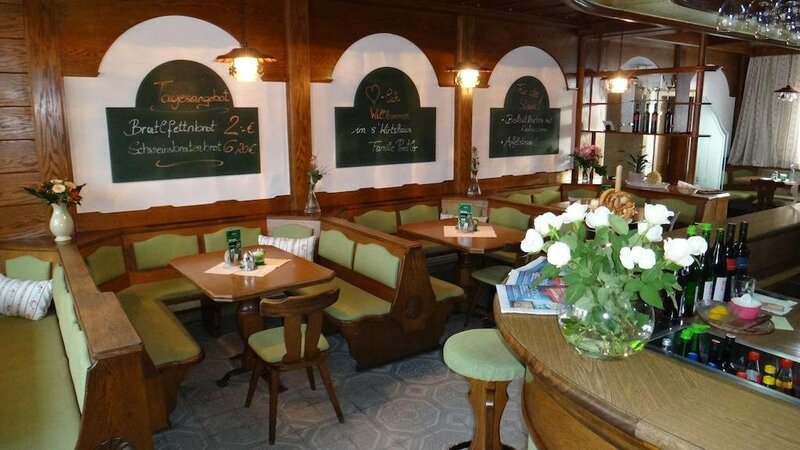 Гостиница SWirtshaus Farrach в Цельтвеге