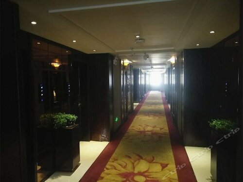 Гостиница Hanwu Zhouji Hotel в Увэе