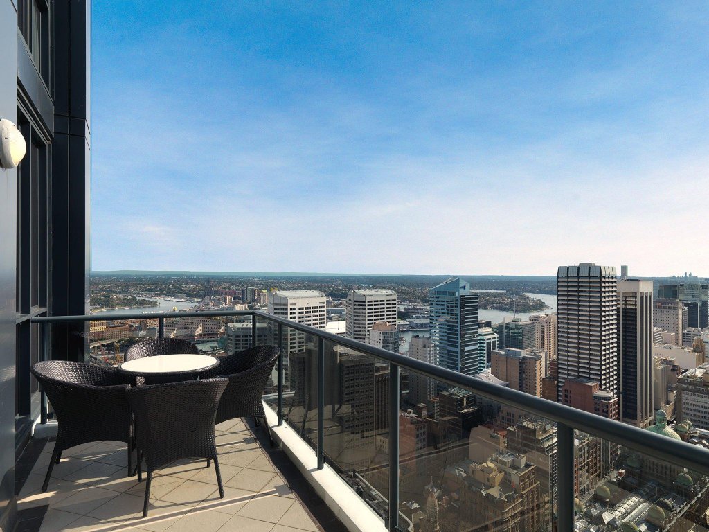 Фото Meriton Suites Pitt Street