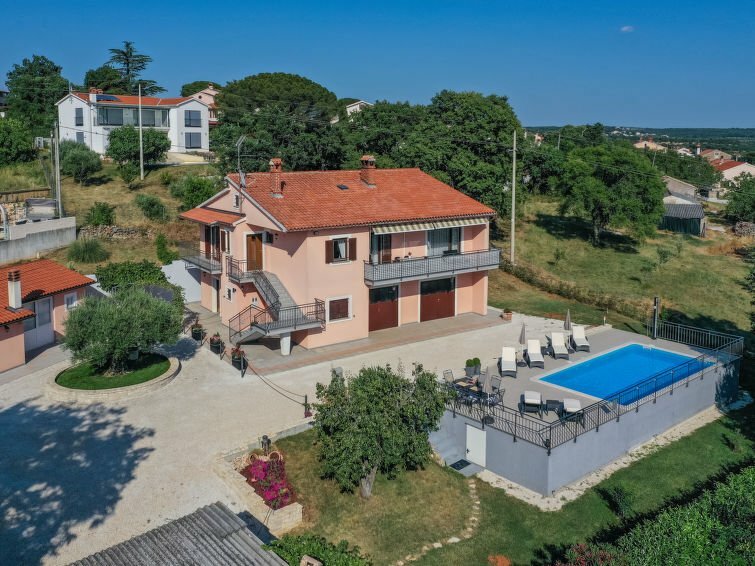 Гостиница Holiday Home Legović