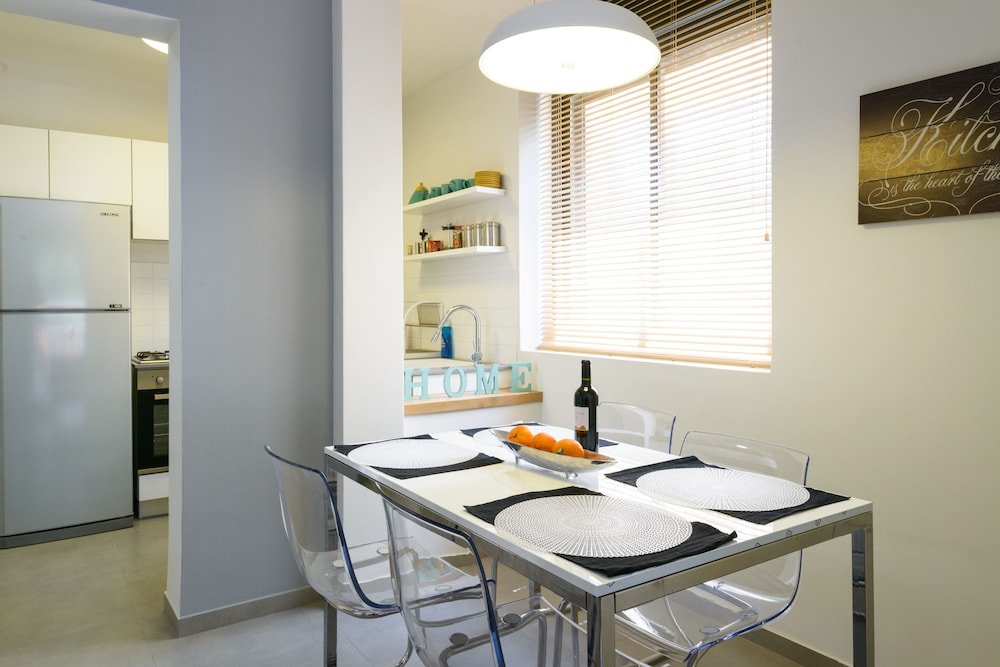 Фото Sunny Luxury Apartments