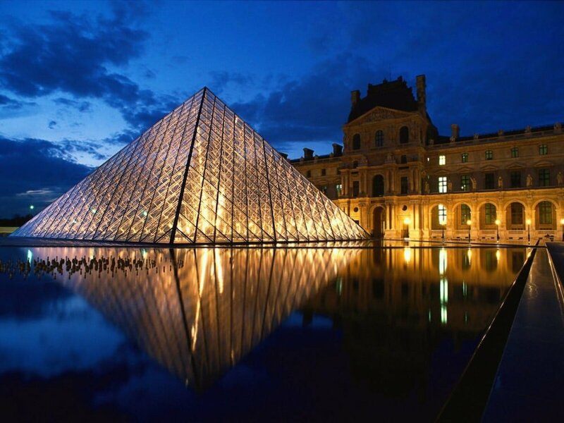 Жильё посуточно Luxury Apartment Paris Louvre в Париже