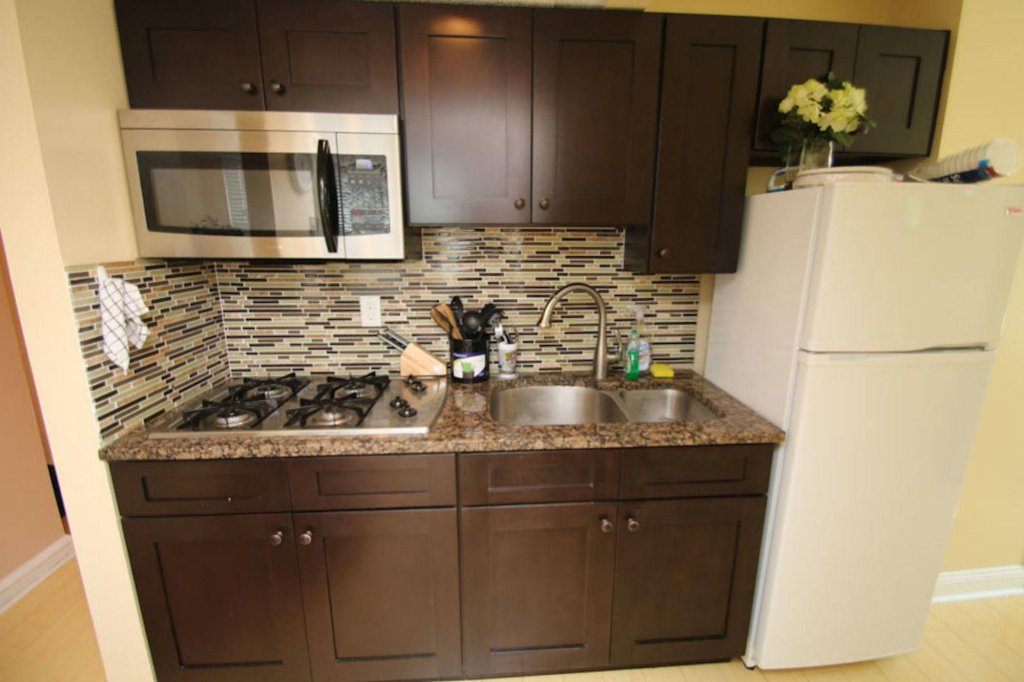 Фото Renaissance Properties - 2135 Walnut