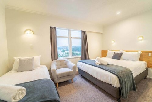 Гостиница Fiordland National Park Lodge