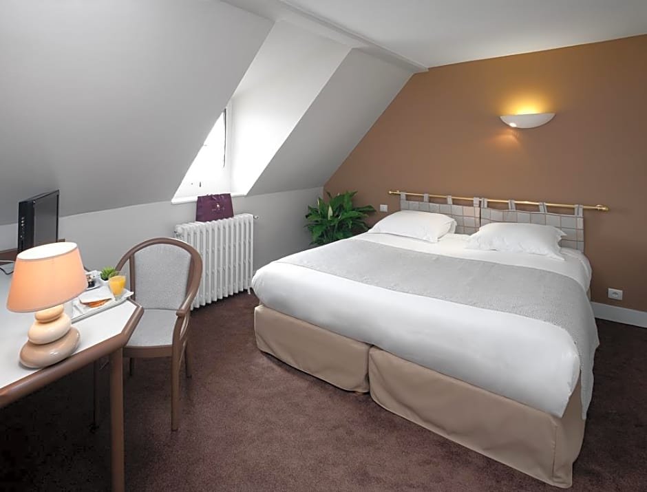 Фото Hotel Les Nations The Originals Boutique Vichy