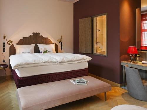 Фото 25hours Hotel The Royal Bavarian