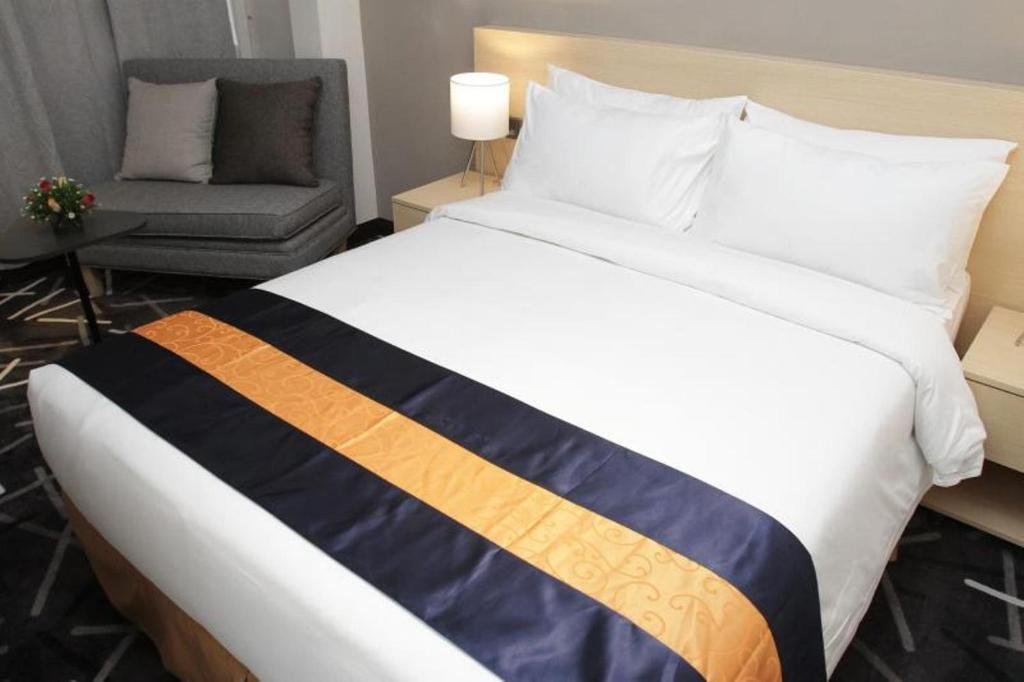 Фото Pacific Express Hotel Central Market