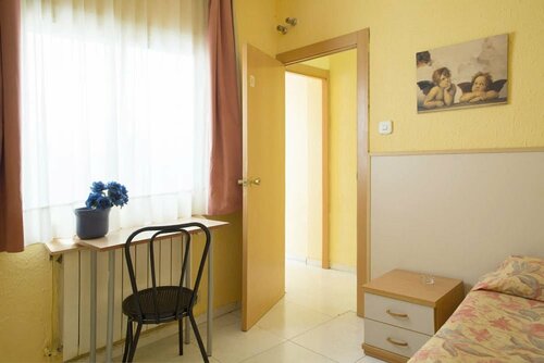 Гостиница Hostal Alhambra Tarragona в Таррагоне