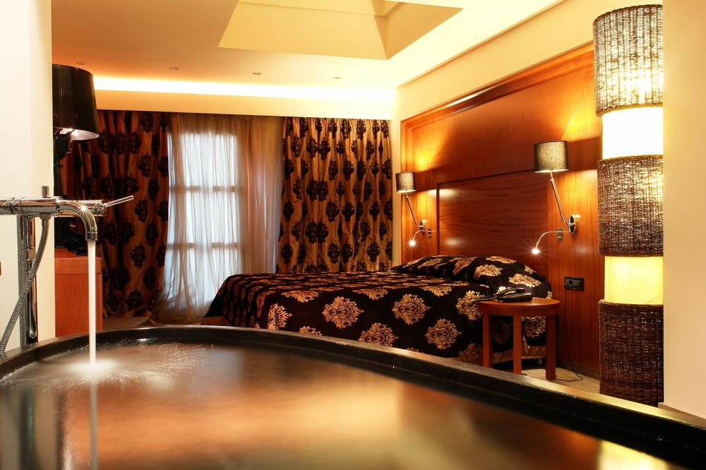 Фото Aressana SPA Hotel and Suites