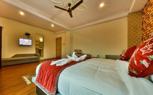 Фото The Residency Hotel