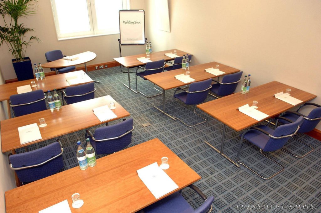 Фото Holiday Inn Edinburgh