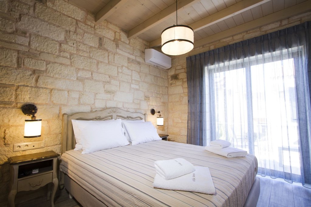 Фото Villa Sirocos, Private eco pool, near the beach