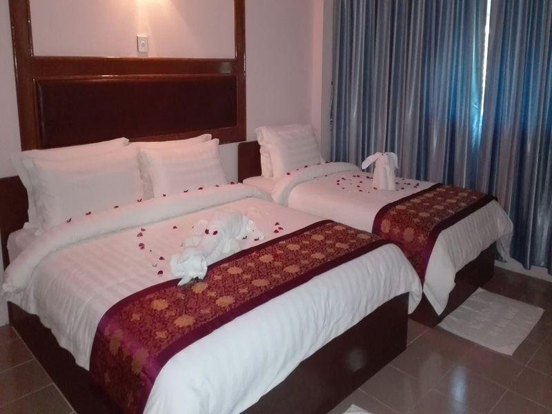 Фото отеля 2