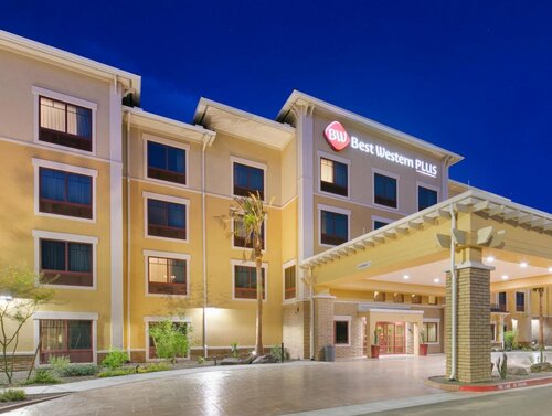 Гостиница Best Western Plus Chandler Hotel & Suites в Чендлере