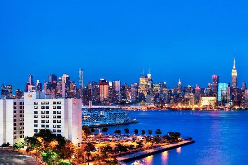 Фото Sheraton Lincoln Harbor Hotel