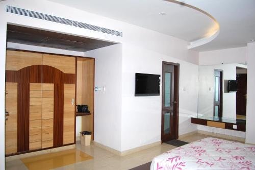 Фото The Grand Park Hotel