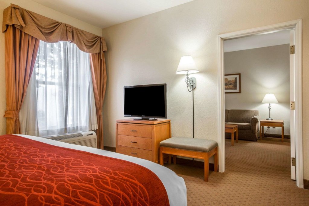 Фото Fairfield Inn & Suites by Marriott Goshen Middletown