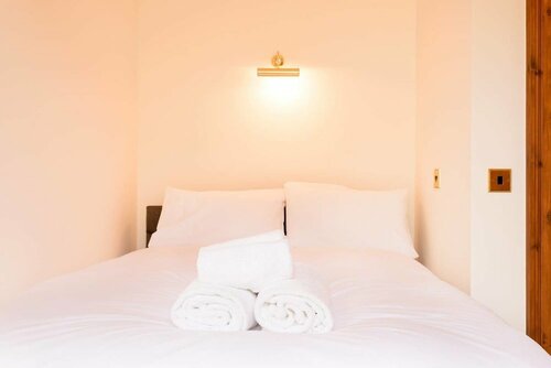 Гостиница 5 Bedroom Apt Near Meadows & George Square в Эдинбурге