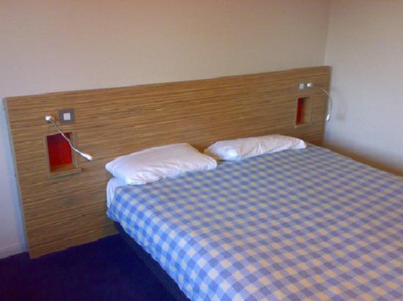Фото Travelodge York Tadcaster