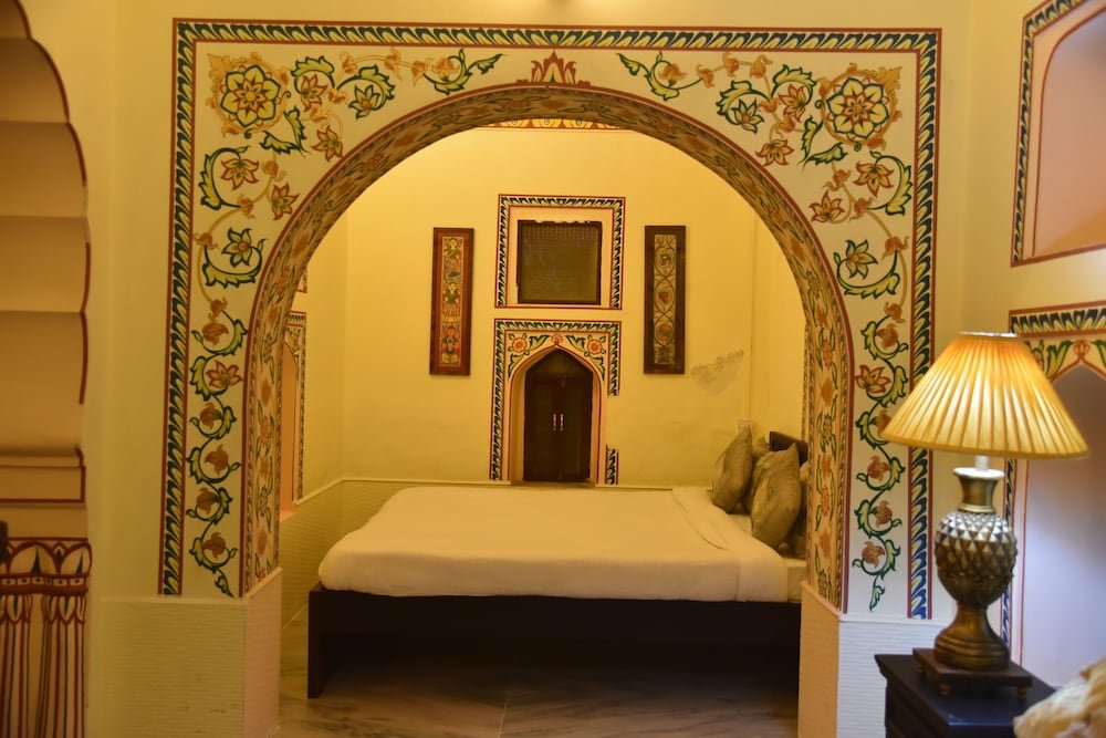 Фото Hotel Shahi Palace