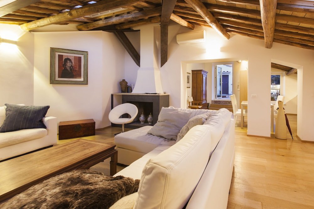 Фото Habitats Pantheon Apartments