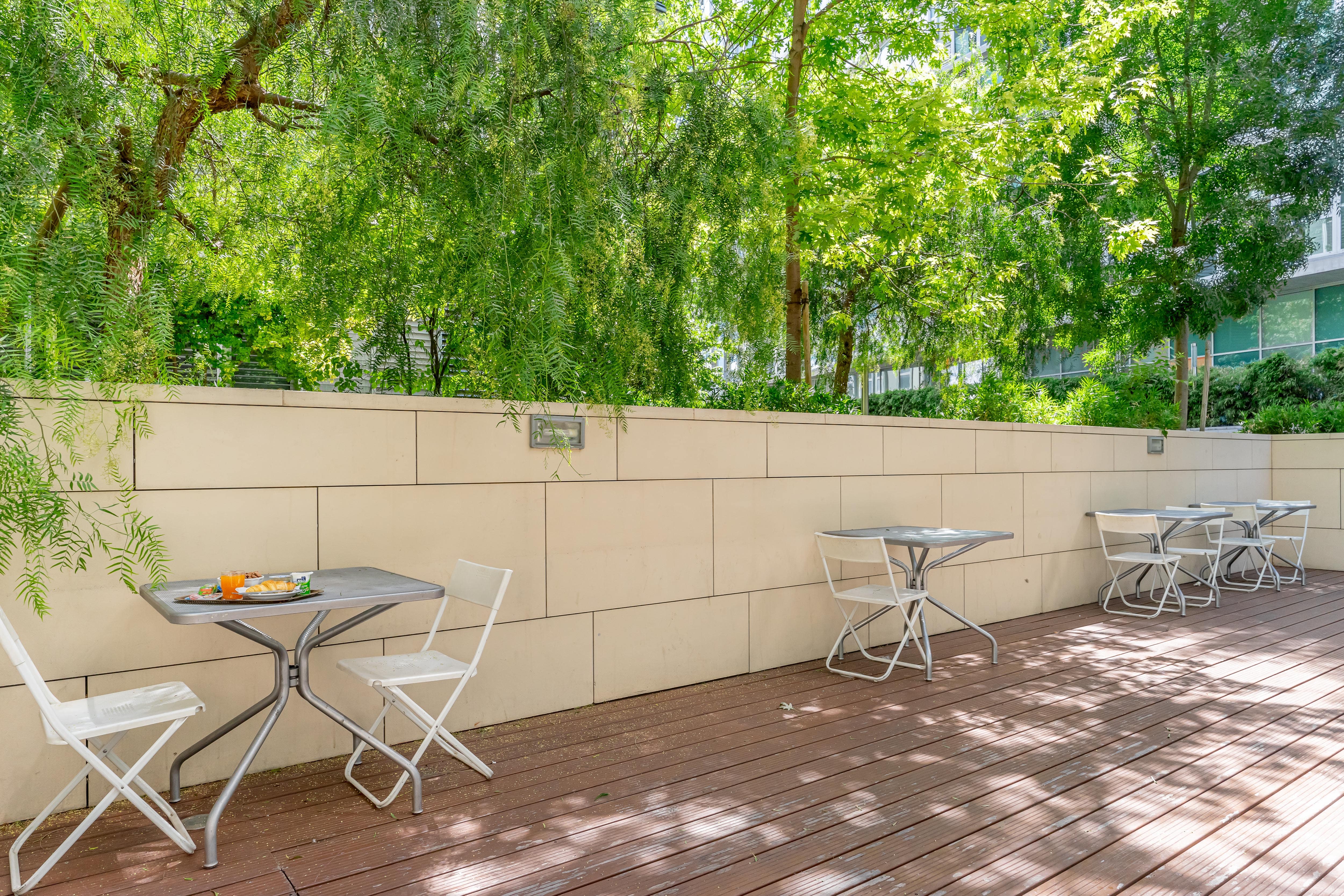 Фото B&B Hôtel Marseille Euromed