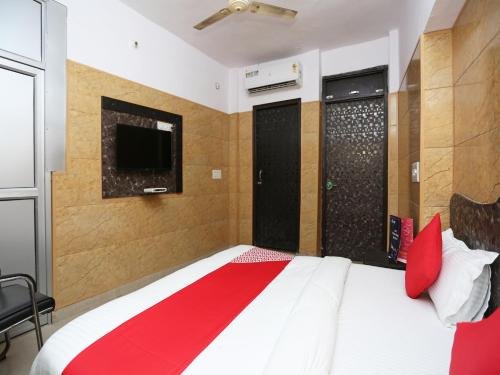 Фото Oyo 18782 Hotel Mannat
