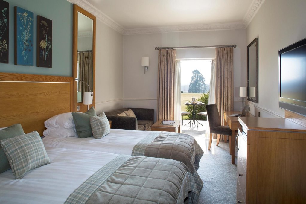 Фото Buxted Park Hotel