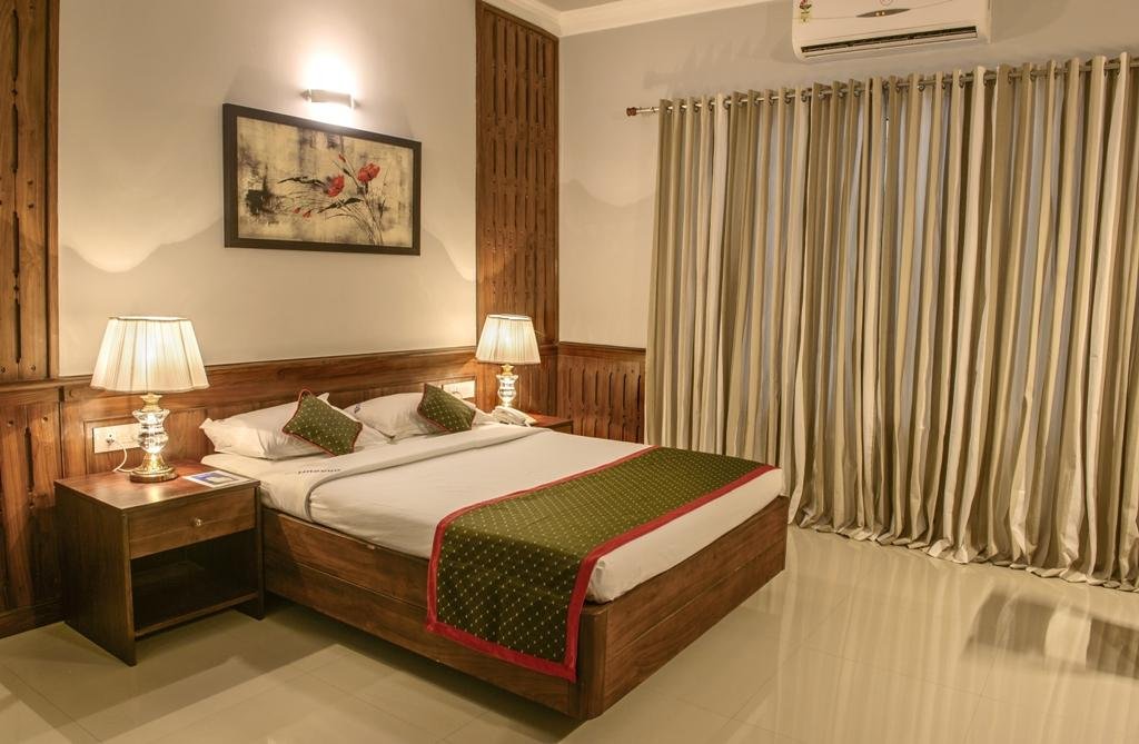 Фото отеля 2