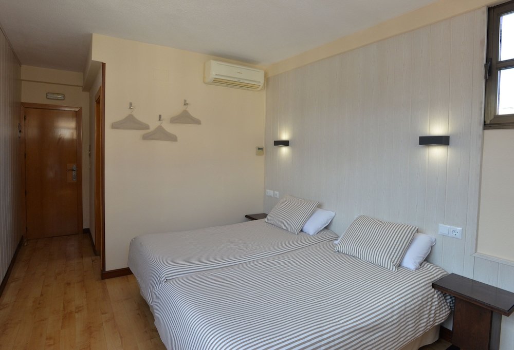 Фото Hostal Concejo