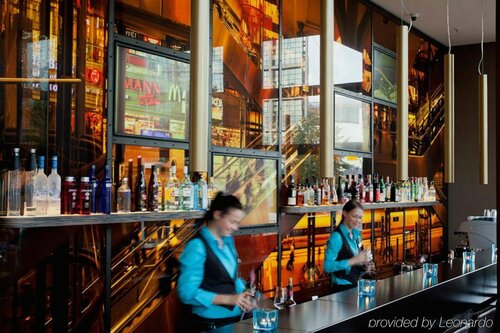 Гостиница Motel One Berlin - Hauptbahnhof в Берлине