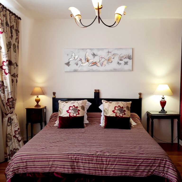 Фото Hostellerie du Grand Sully