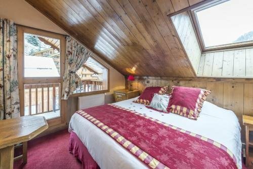 Гостиница Hôtel L'Eterlou в Альбервиле