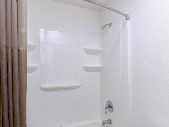 Фото Oyo Hotel Baton Rouge East I-12