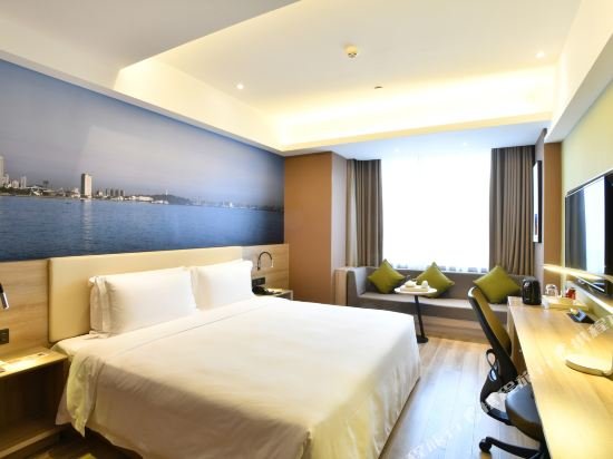 Фото Atour Hotel Golden Beach Yantai