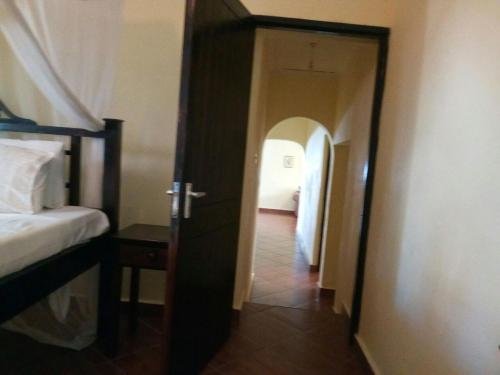 Фото Bahari Dhow Beach Villas