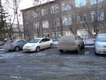 Парковка (ул. Академика Вавилова, 1, стр. 48), автомобильная парковка в Красноярске