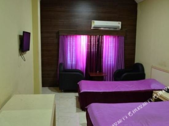 Фото Hotel Ravi Teja